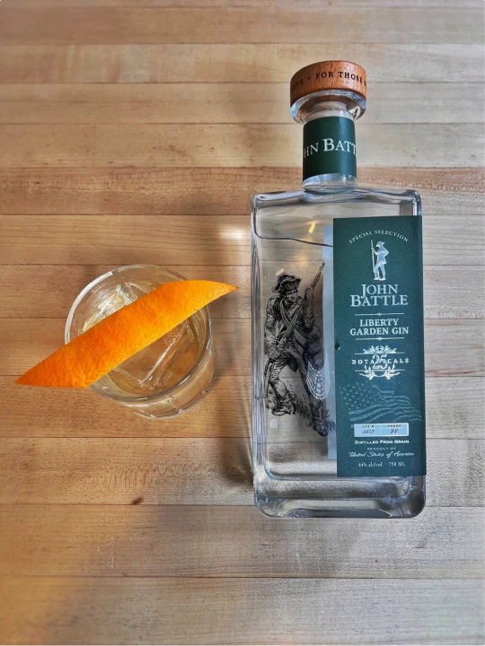 White Negroni cocktail